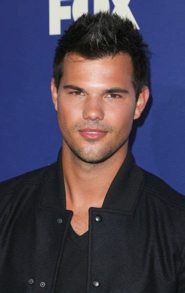 Taylor Lautner - Ethnicity of Celebs | EthniCelebs.com