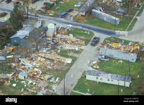 Hurricane andrew hi-res stock photography and images - Alamy