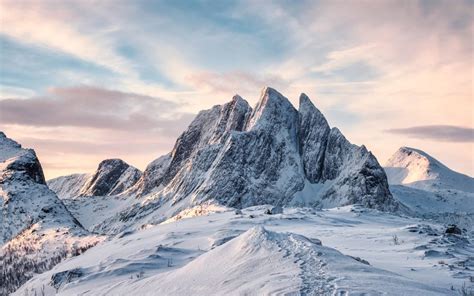 Norway Mountains: A Guide to the 21 Most important Peaks