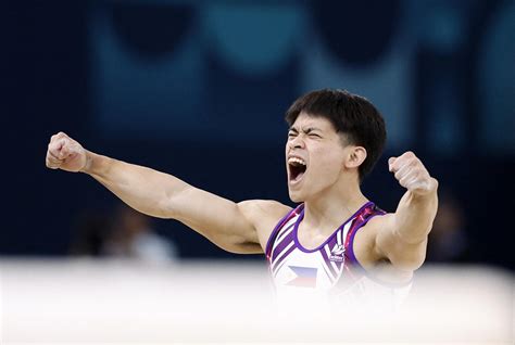 Carlos Yulo wins historic Olympic gold medal in floor exercise | Photos | GMA News Online