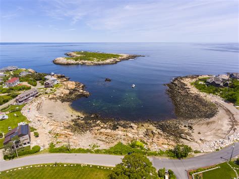 A Closer Look at Straitsmouth Lighthouse - Rockport, MA