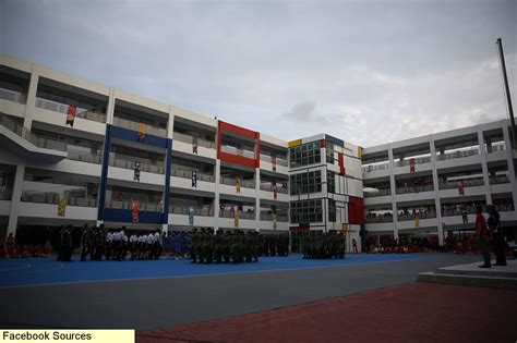 Pasir Ris Crest Secondary School Image Singapore