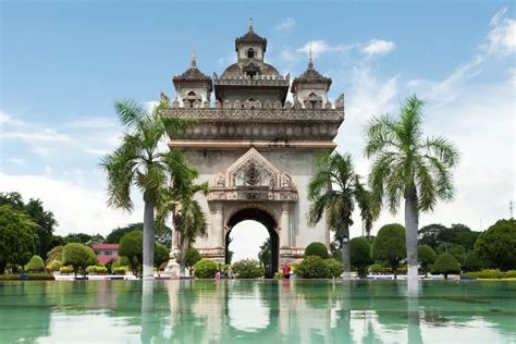 Vientiane Travel Guide - Top 13 Things to See in Capital of Laos