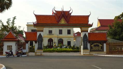 Tourist sites in Kampong cham: KAMPONG CHAM PROVINCE GEOGRAPHY