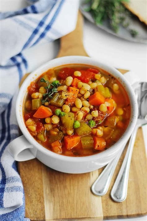 Vegan Instant Pot white bean soup recipe - Rhubarbarians