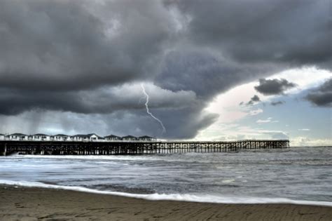 25 Amazing Photographs of Storms - DesignM.ag