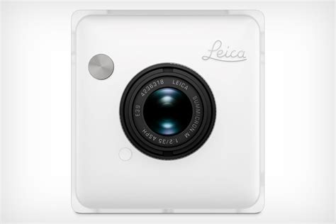 This fan-made Leica instant camera is the best of all worlds | Yanko Design