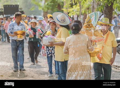 RATCHABURI-Thailand, April 14 : Ordination ceremony parade in buddhist ...