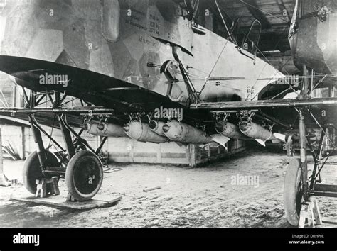 German Gotha G.V heavy bomber, WW1 Stock Photo - Alamy