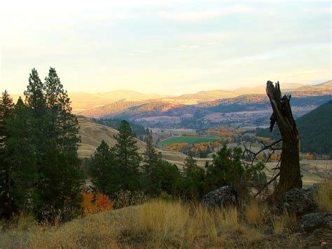 Curlew, WA : Looking East into Curlew, Wa from Vulcan Mt. photo ...