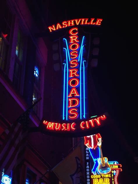 The Ultimate Guide to Nightlife on Nashville's Broadway - Her Life in ...