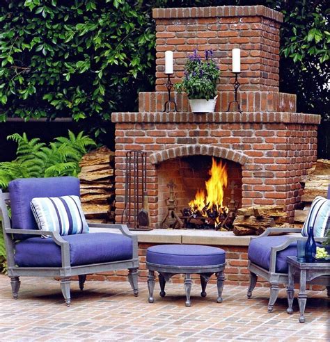 32 The Best Backyard Fireplace Design Ideas You Must Have - HMDCRTN