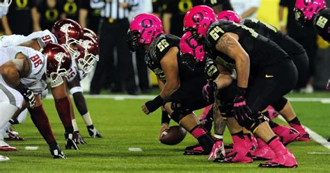 Check Out Oregon's Pink Uniform Schemes