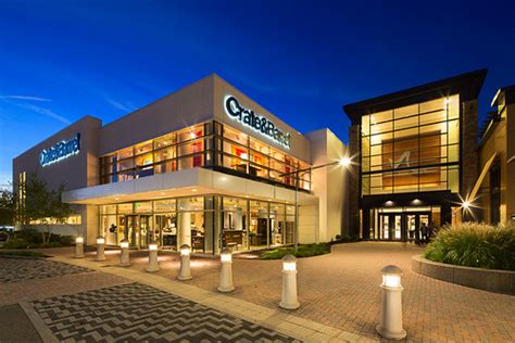 Outside of Crate and Barrel, Natick Mall | As a retail store… | Flickr