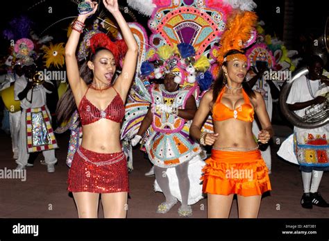 BAHAMAS Junkanoo Parade Stock Photo - Alamy