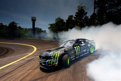 Wallpaper : race cars, smoke, Ford Mustang, sports car, drift, race ...