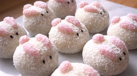 毛茸茸的玉兔冰皮月饼 Make FLUFFY Bunny Snowskin Mooncakes without Molds | Banana Filling - YouTube