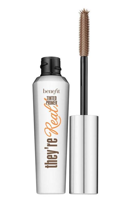 10 Best Eyelash Primers For Longer, Fuller Eyelashes - How to Use Eyelash Primer