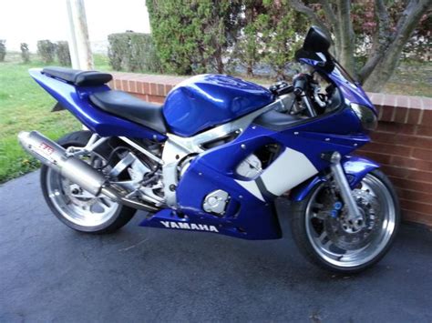 Buy 1999 Blue Yamaha R6 Polished frame & P/M Custom on 2040-motos