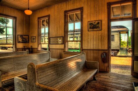 www.betterphoto.com - online photography courses | Train depot, Train decor, Vintage train