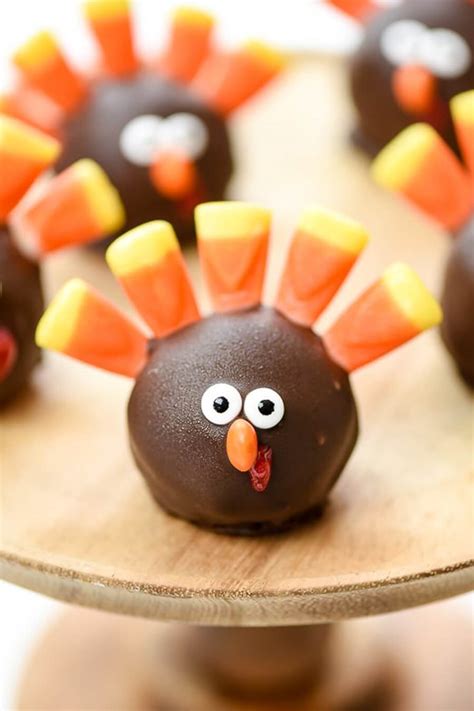 10 Cute Thanksgiving Desserts That Kids Will Love - Chicfetti