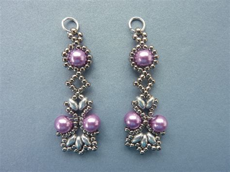 FREE beading pattern for Lotus Lace Earrings - BeadDiagrams.com