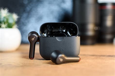 What are the Best Wireless Earbuds for Running in 2023 - FineDose