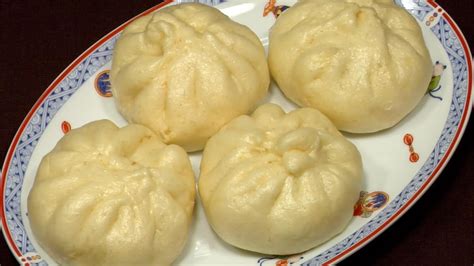 Nikuman Recipe (Chinese-Style Steamed Pork Buns) - Cooking with Dog