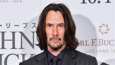 Keanu Reeves Praises "Thoughtful And Effective" Safety Protocols When Matrix 4 Resumes Filming ...