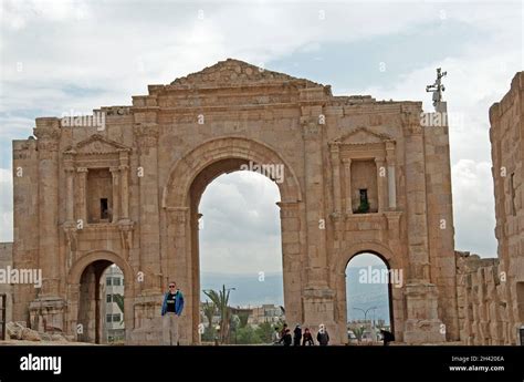 Hadrian's Arch, Jerash, Jordan, Middle East Stock Photo - Alamy