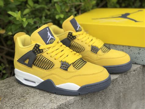 Air Jordan 4 Lightning Tour Yellow 2021