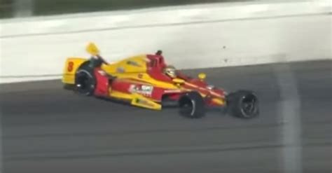 IndyCar Driver Justin Wilson Dies After Crash | RTM - RightThisMinute