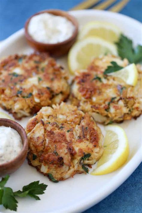 Easy Dungeness Crab Cakes Recipe 2023 - AtOnce