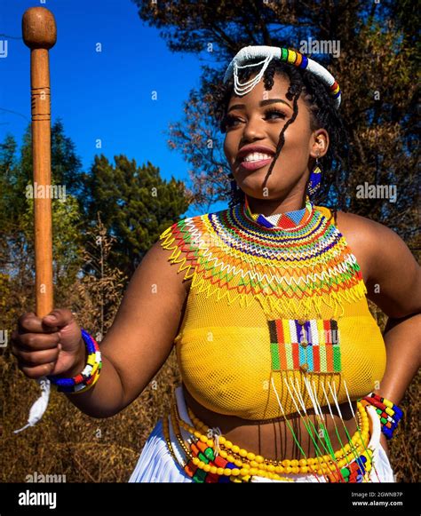 Zulu girl hi-res stock photography and images - Alamy