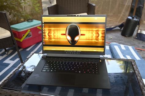 Alienware m17 R5 (AMD Advantage): Meet the king of AMD gaming laptops ...