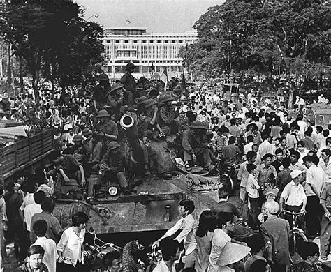 Vietnam: A look back in pictures at the Fall of Saigon 40 years ago - CBS News