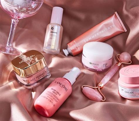 Skincare.com on Instagram: “9 pink-themed Valentine’s Day skin-care gifts to shop for your ...