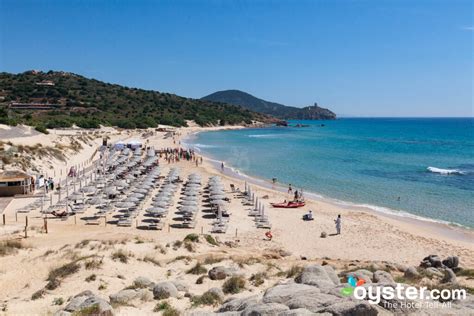 The 13 Best Hotels in Sardinia on the Beach | Oyster.com