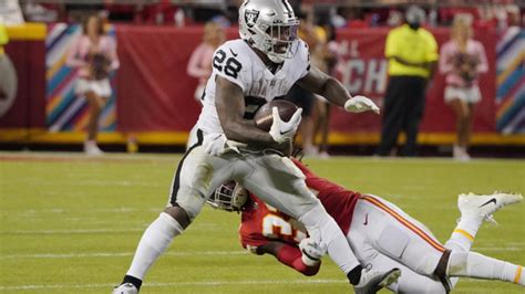Missed opportunities plague Las Vegas Raiders in 30-29 loss to the Chiefs: A look at 5 takeaways