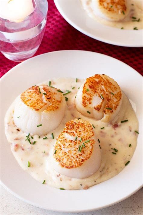 Pan Seared Scallops with Bacon Cream Sauce – Cake 'n Knife