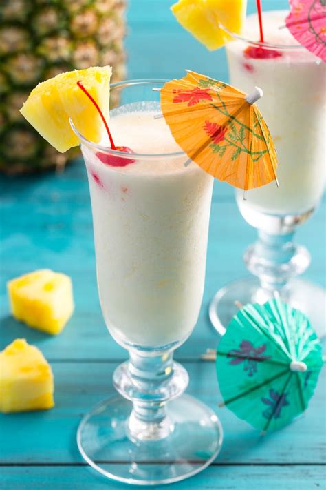 alkoholfreie-cocktails-sommergetränke-lecker-ananas-cocktailschirmchen-kinderparty | Pina colada ...