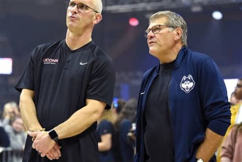 UConn's Geno Auriemma Joked With Dan Hurley About Coaching Lakers