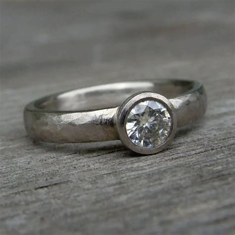 Pros and Cons of Palladium Rings [With Images] | Jewelry Guide