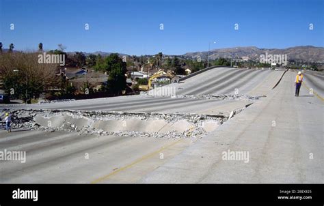 1994 - Northridge, CA Earthquake Damage - damaged freeway Stock Photo ...