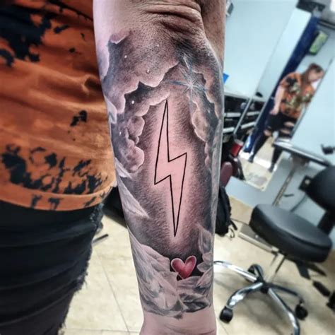 30 Amazing Lightning Bolt Tattoo Ideas To Rock