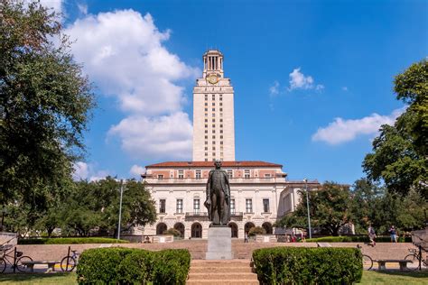 University of Texas - College Weekends - CollegeWeekends.com