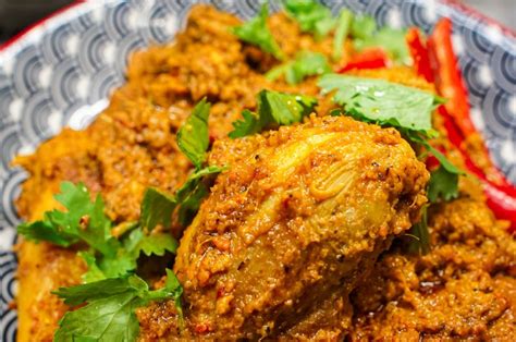 Spicy Chicken Rendang Recipe - Nomadette