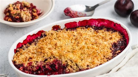 Fresh Plum Crumble Recipe