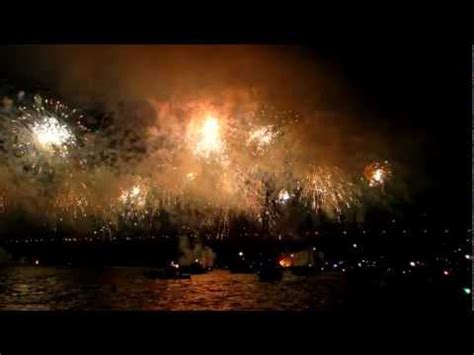 Golden Gate Bridge 75th Anniversary Celebrated with Massive Fireworks Display & Light Show