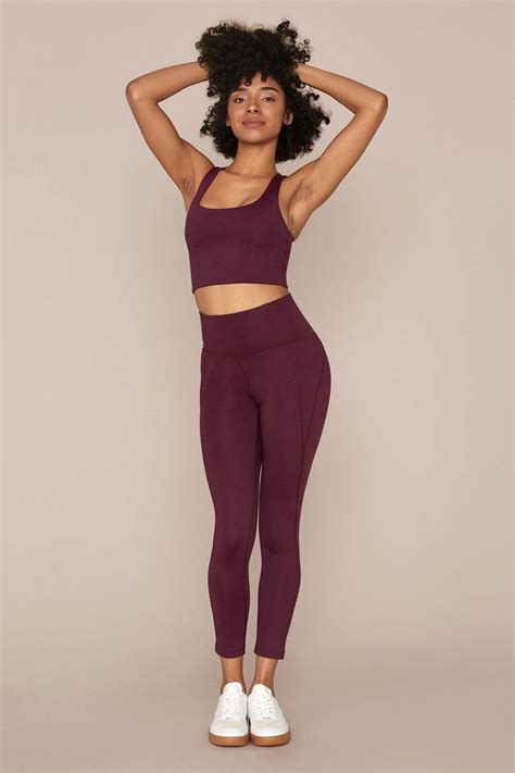 leggings gym #leggingsforwomen | Pose reference photo, Female pose reference, Figure poses